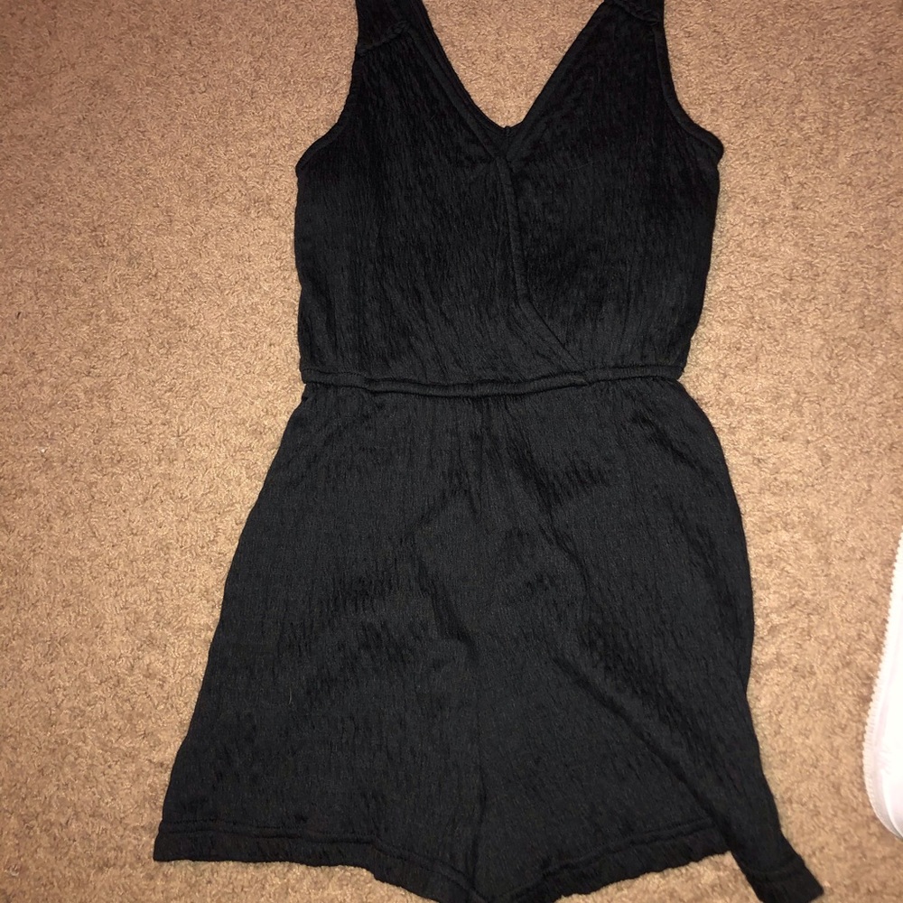 Universal threads romper